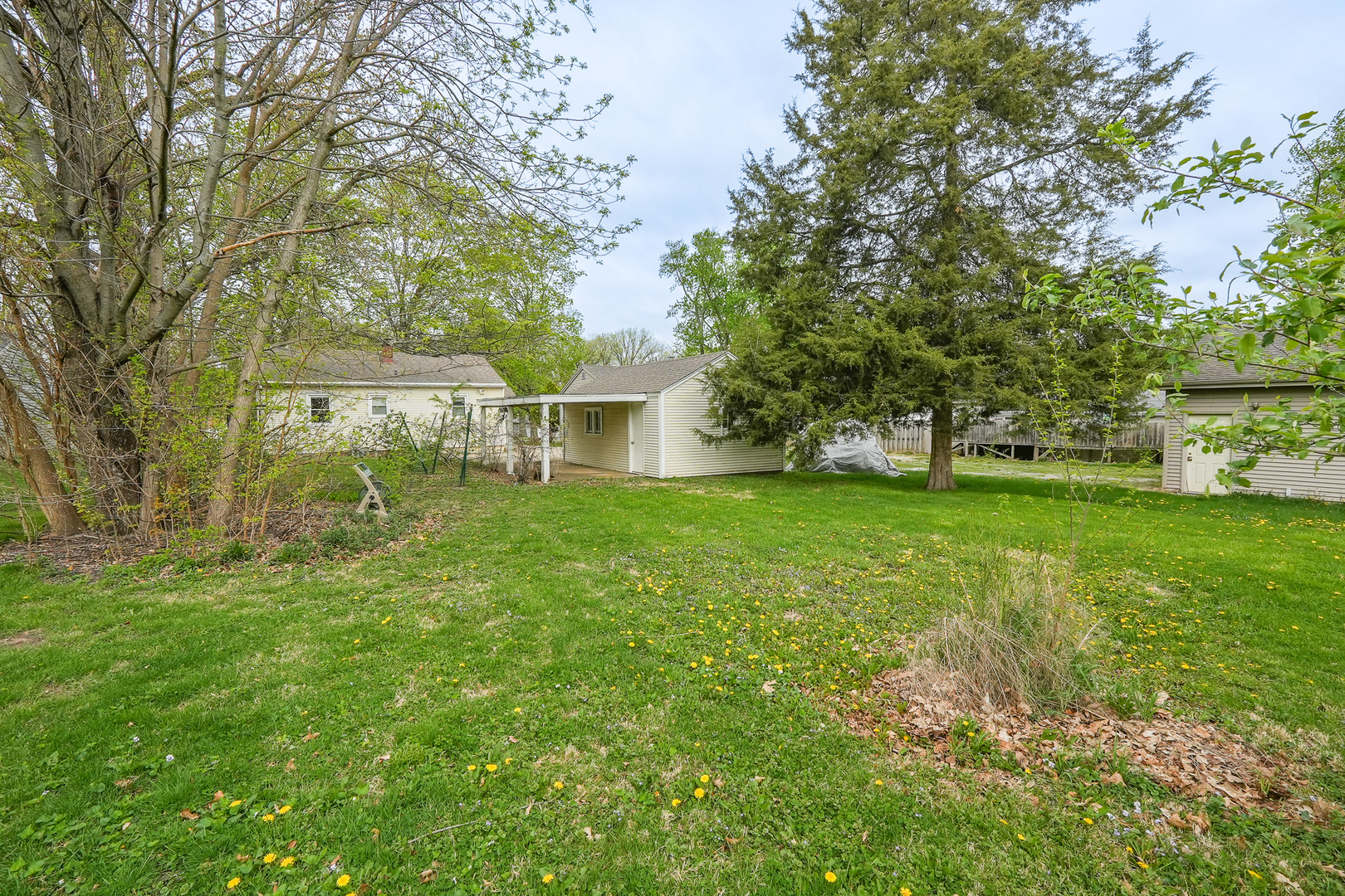 main property photo 22