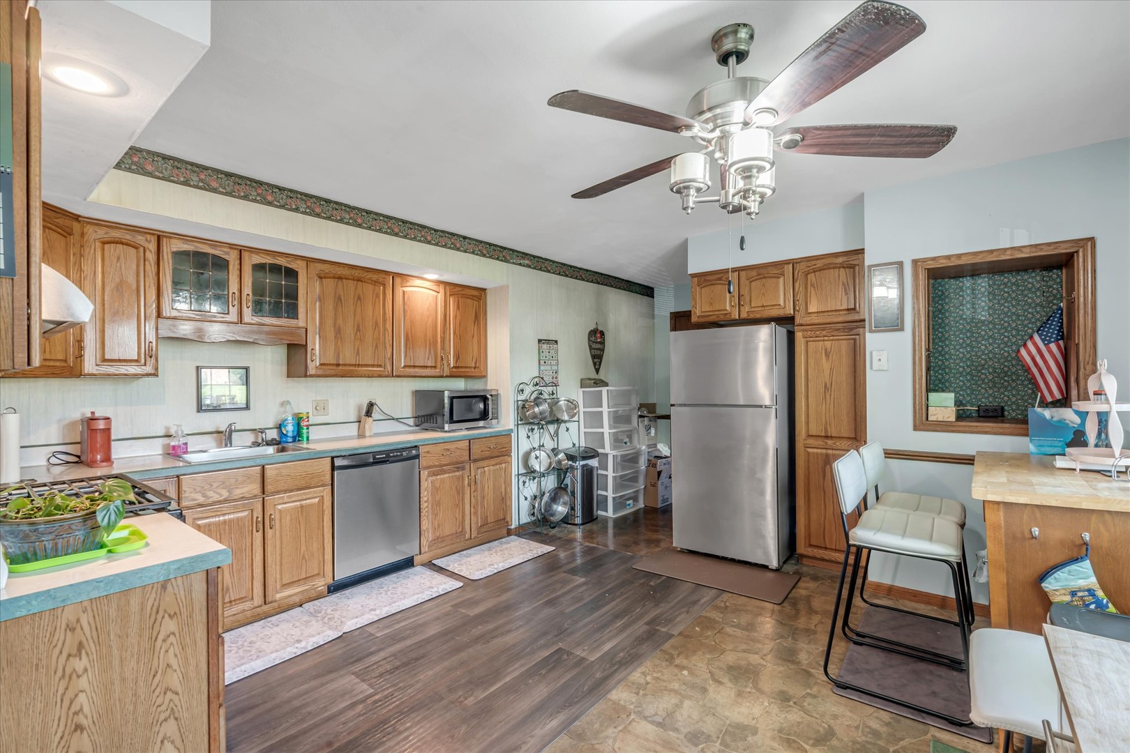 main property photo 18