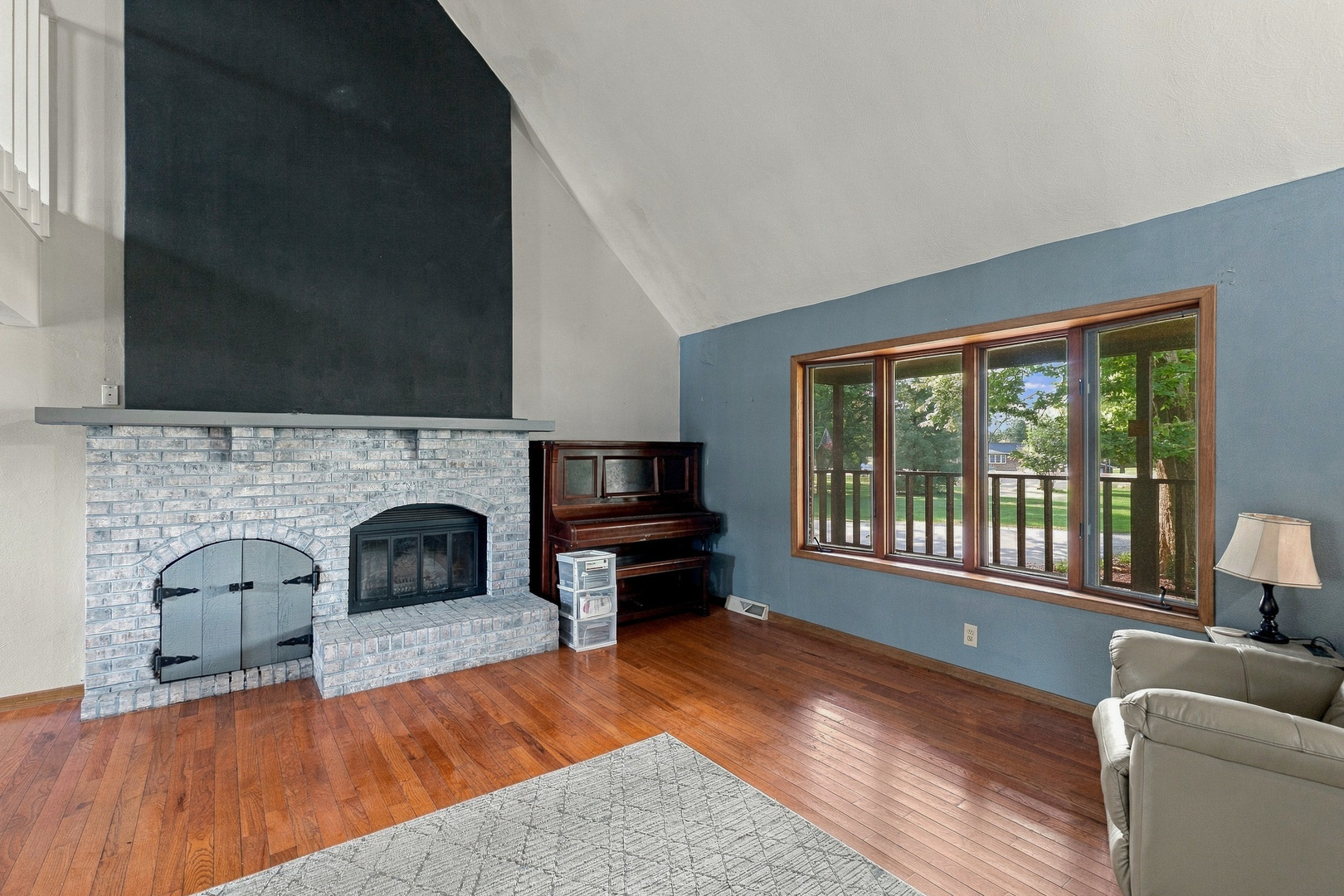 main property photo 6