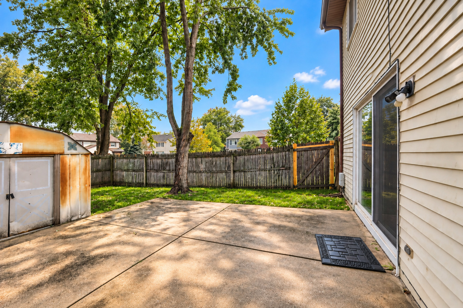 main property photo 20