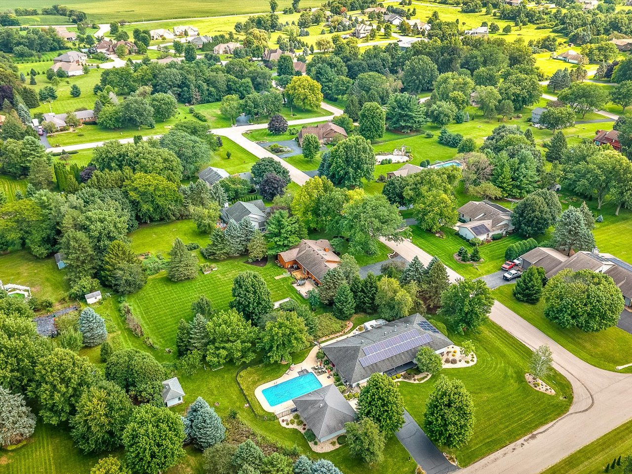 main property photo 51