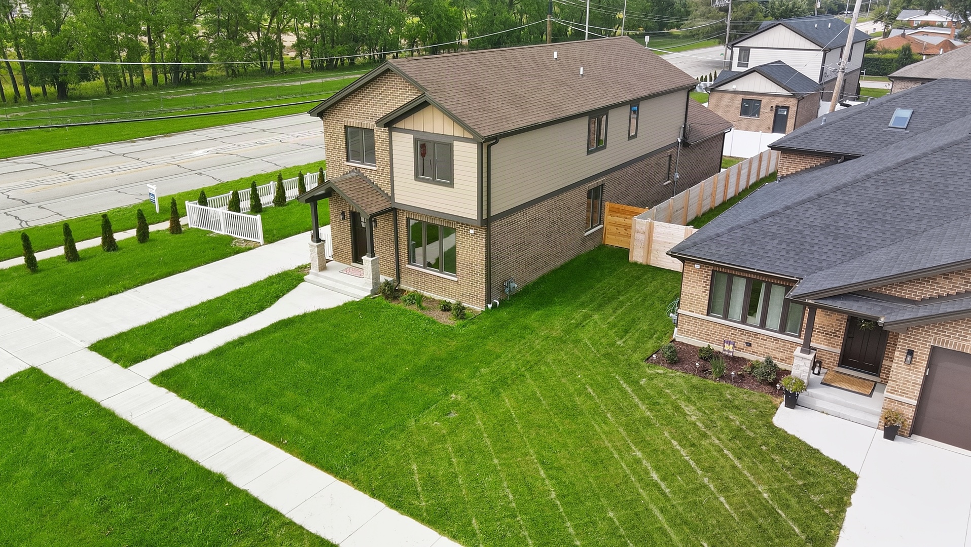 main property photo 33