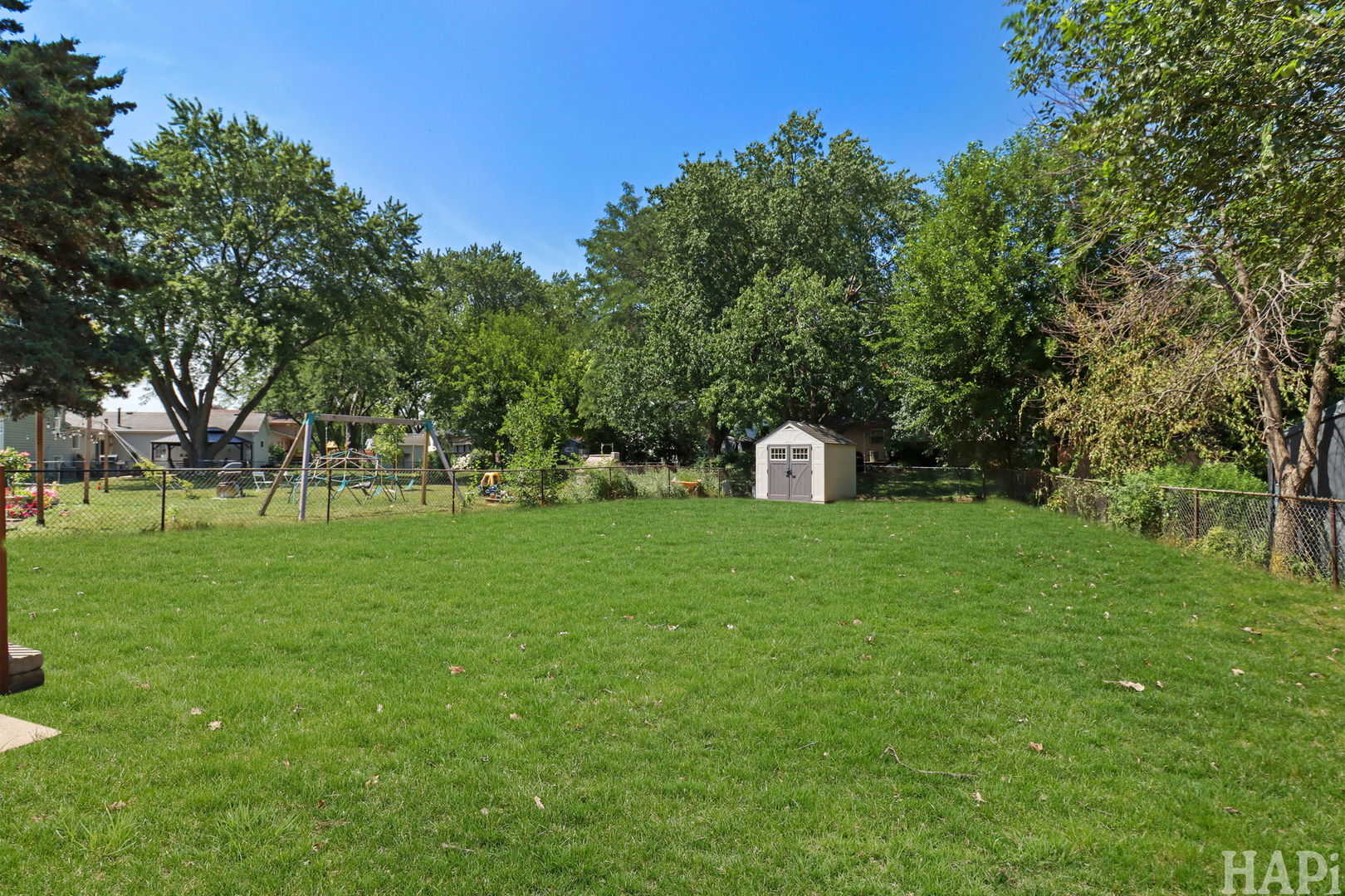 main property photo 19