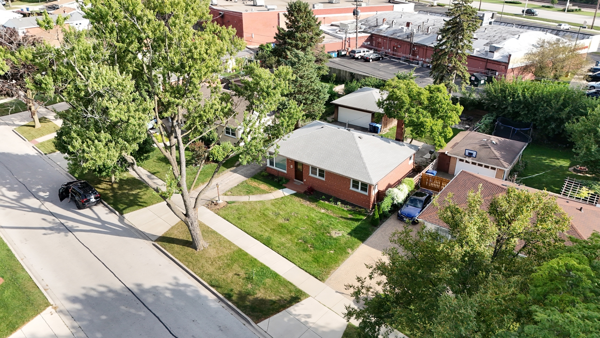 main property photo 17