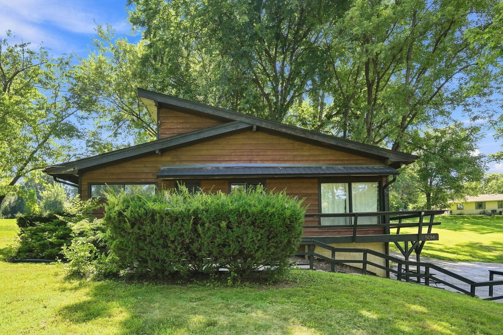 main property photo 19