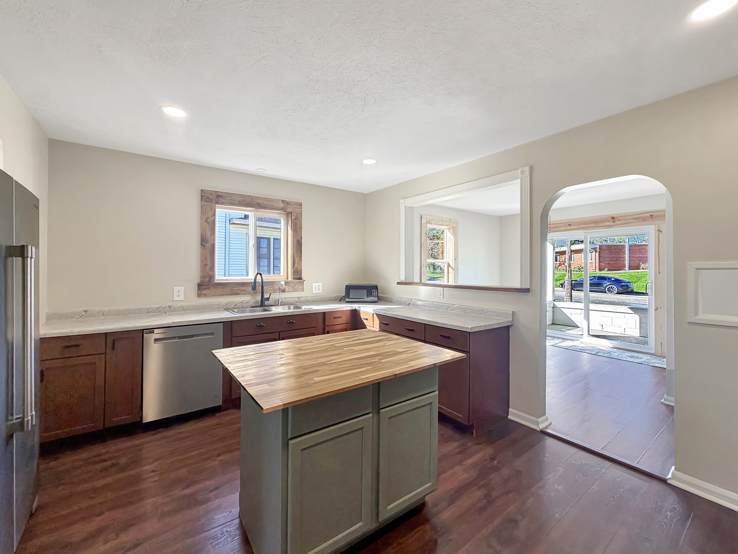 main property photo 9