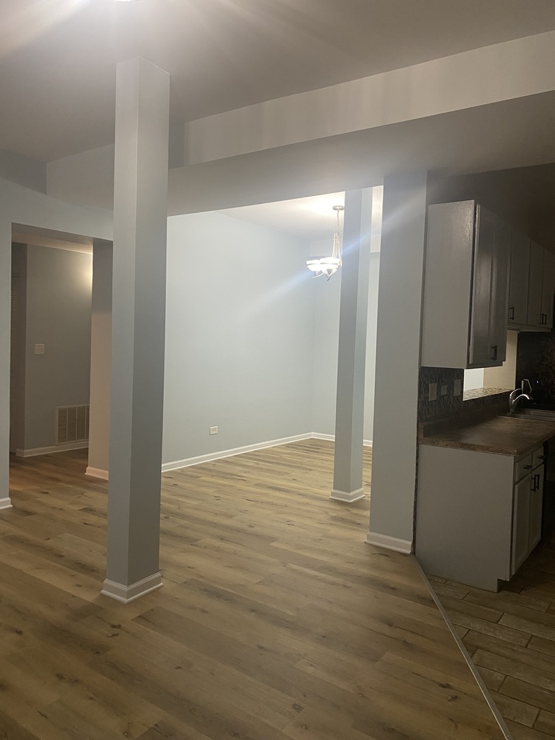 property viewer photo 6