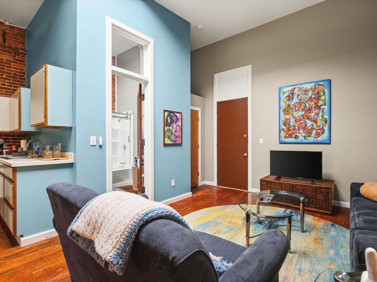 main property photo 49