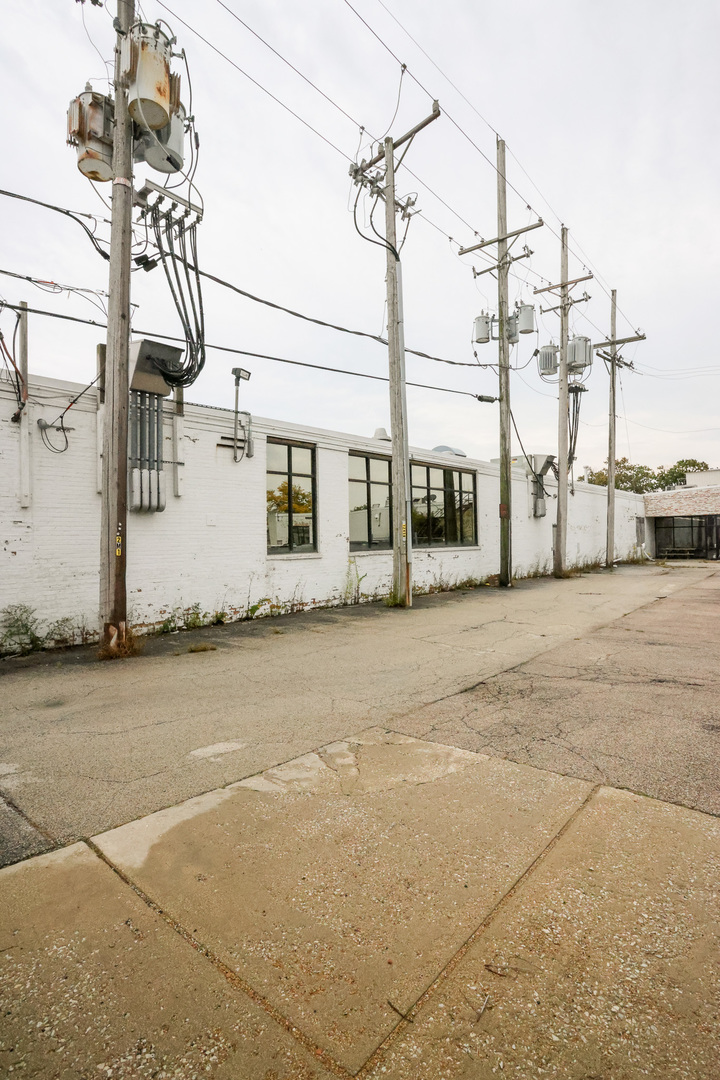main property photo 38