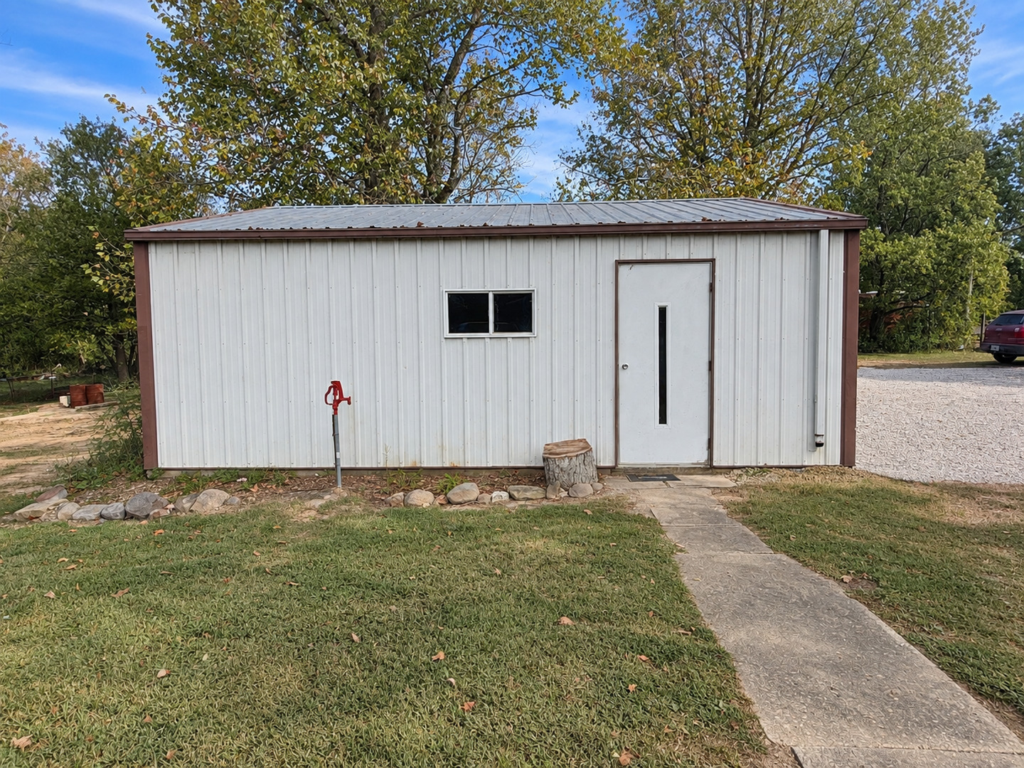 main property photo 35