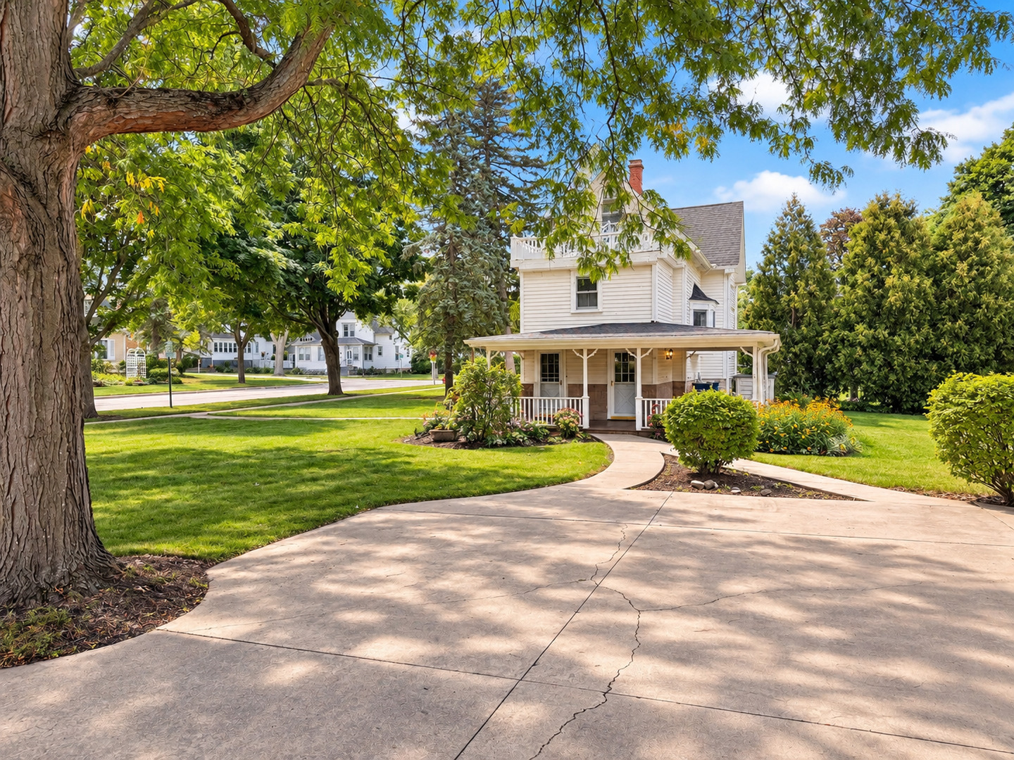 main property photo 5