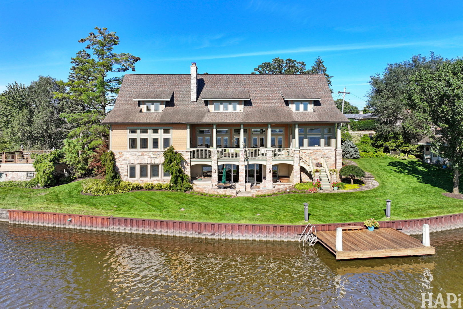 main property photo 3