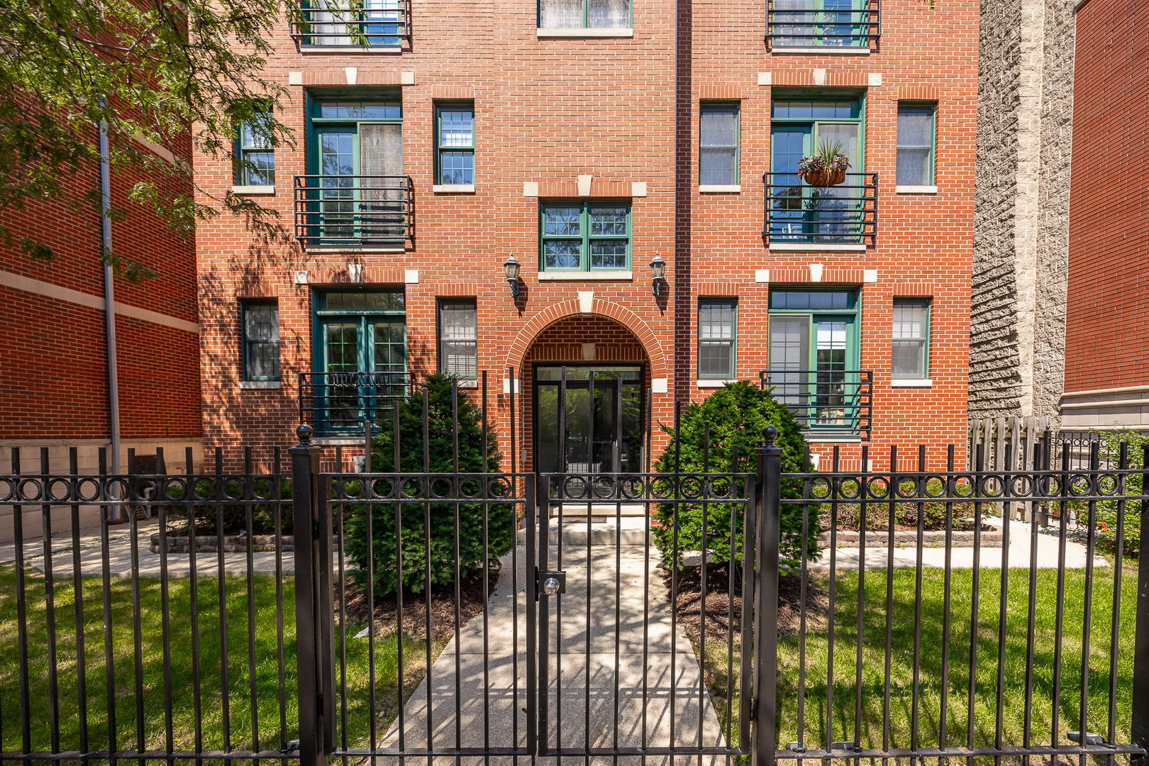 main property photo 13