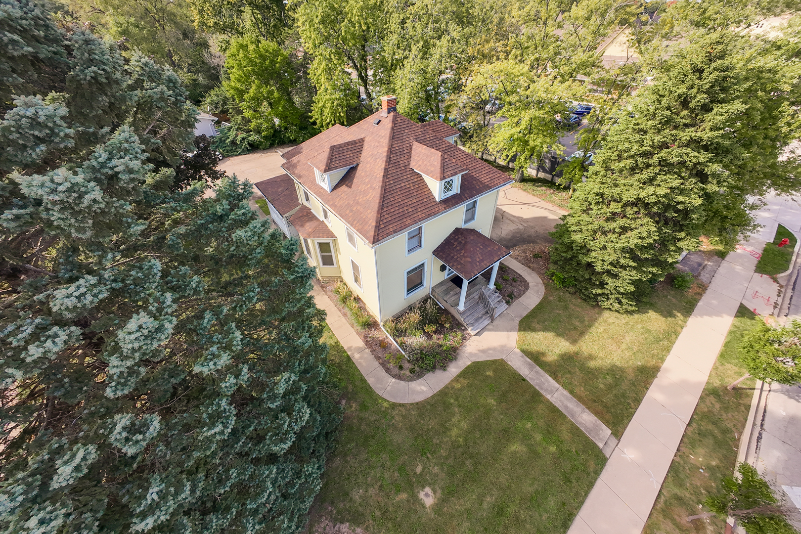 main property photo 2