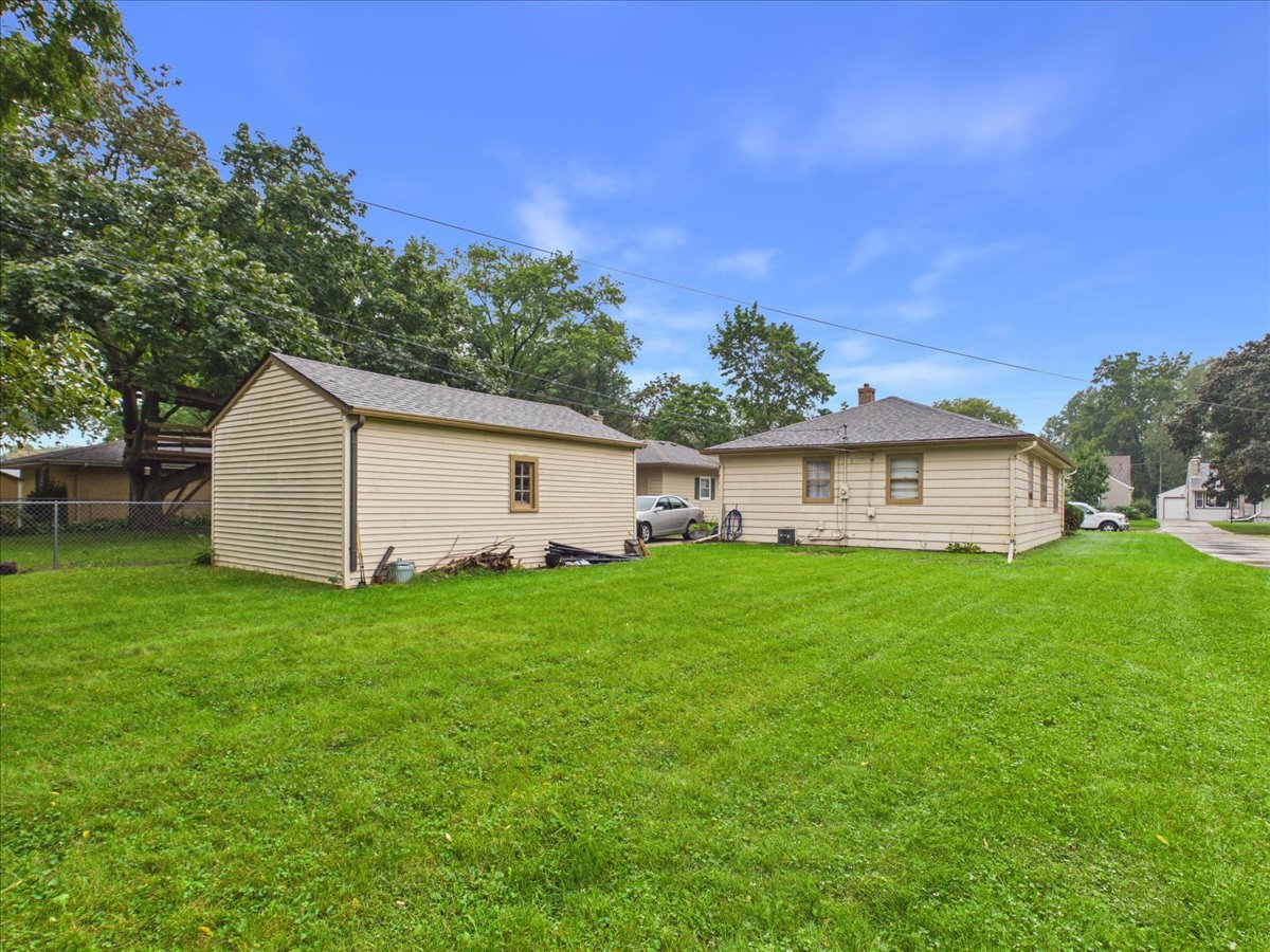 main property photo 22