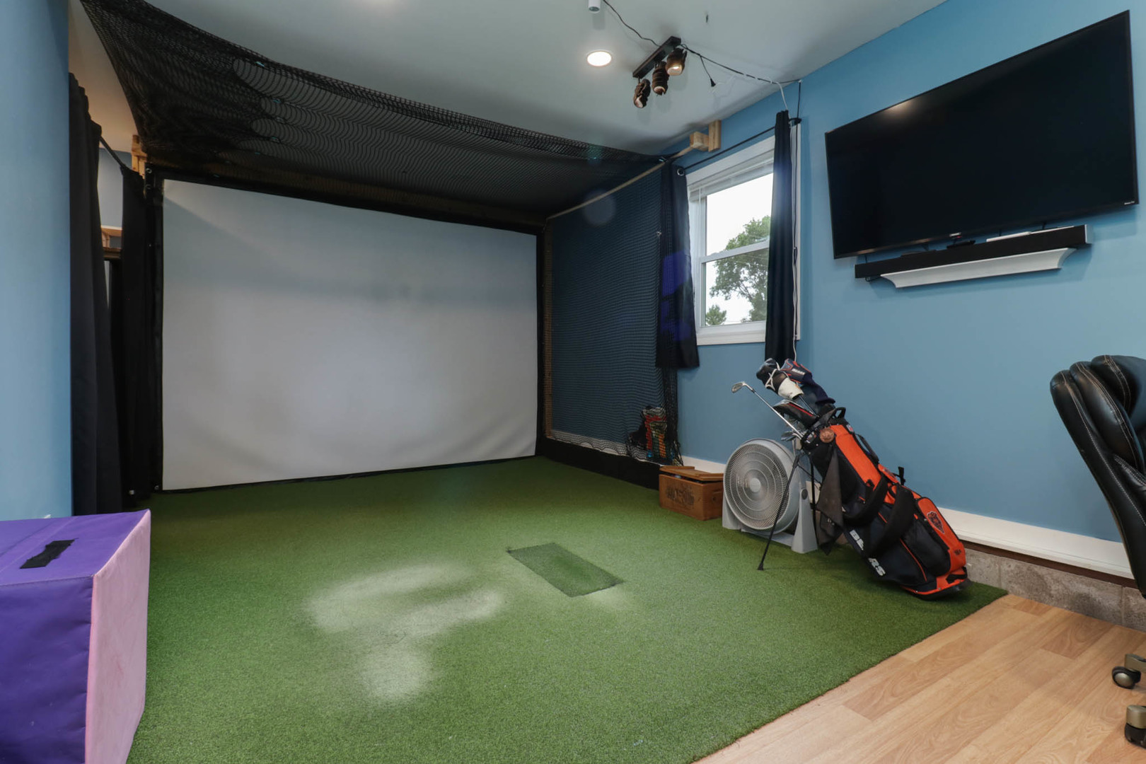main property photo 16