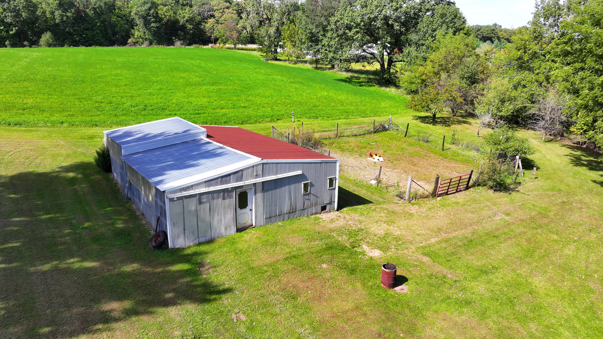main property photo 40