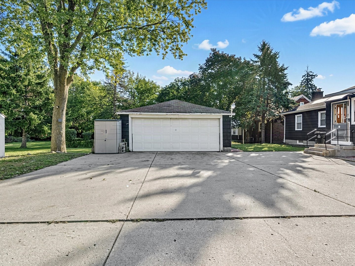main property photo 44