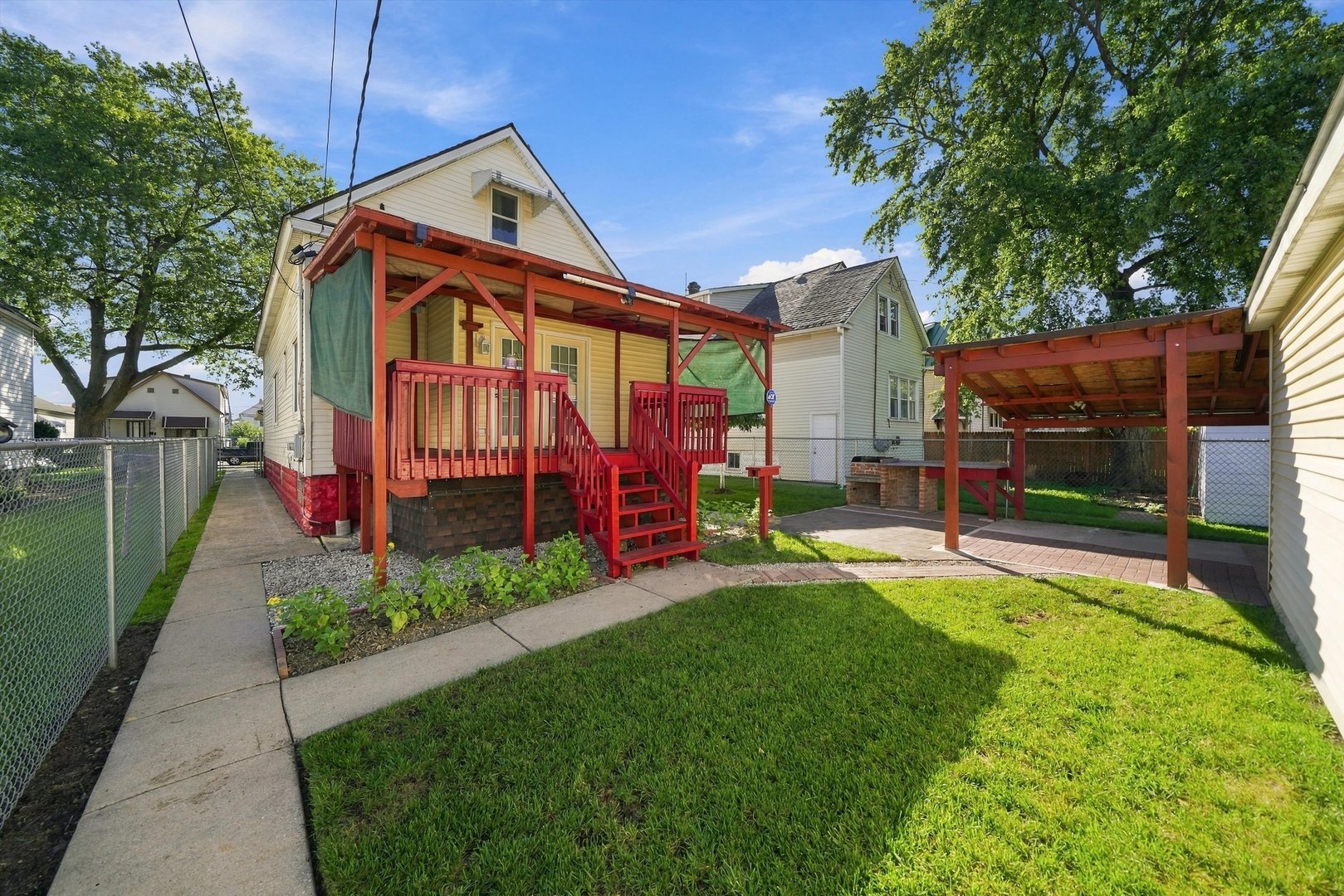 main property photo 41