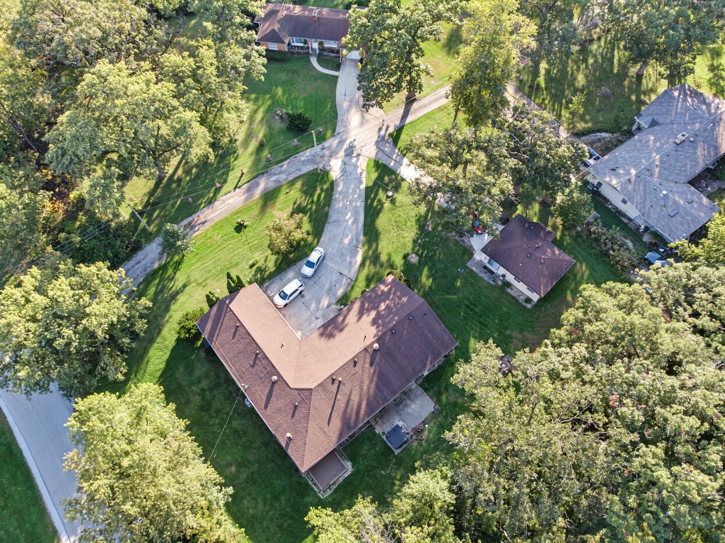 main property photo 30