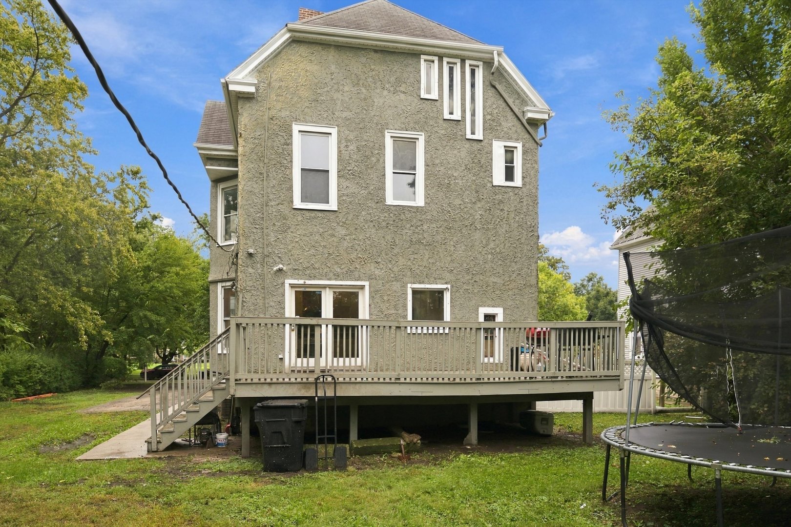 main property photo 40