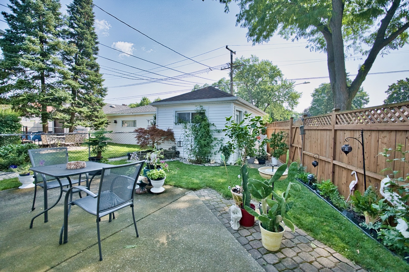 main property photo 28