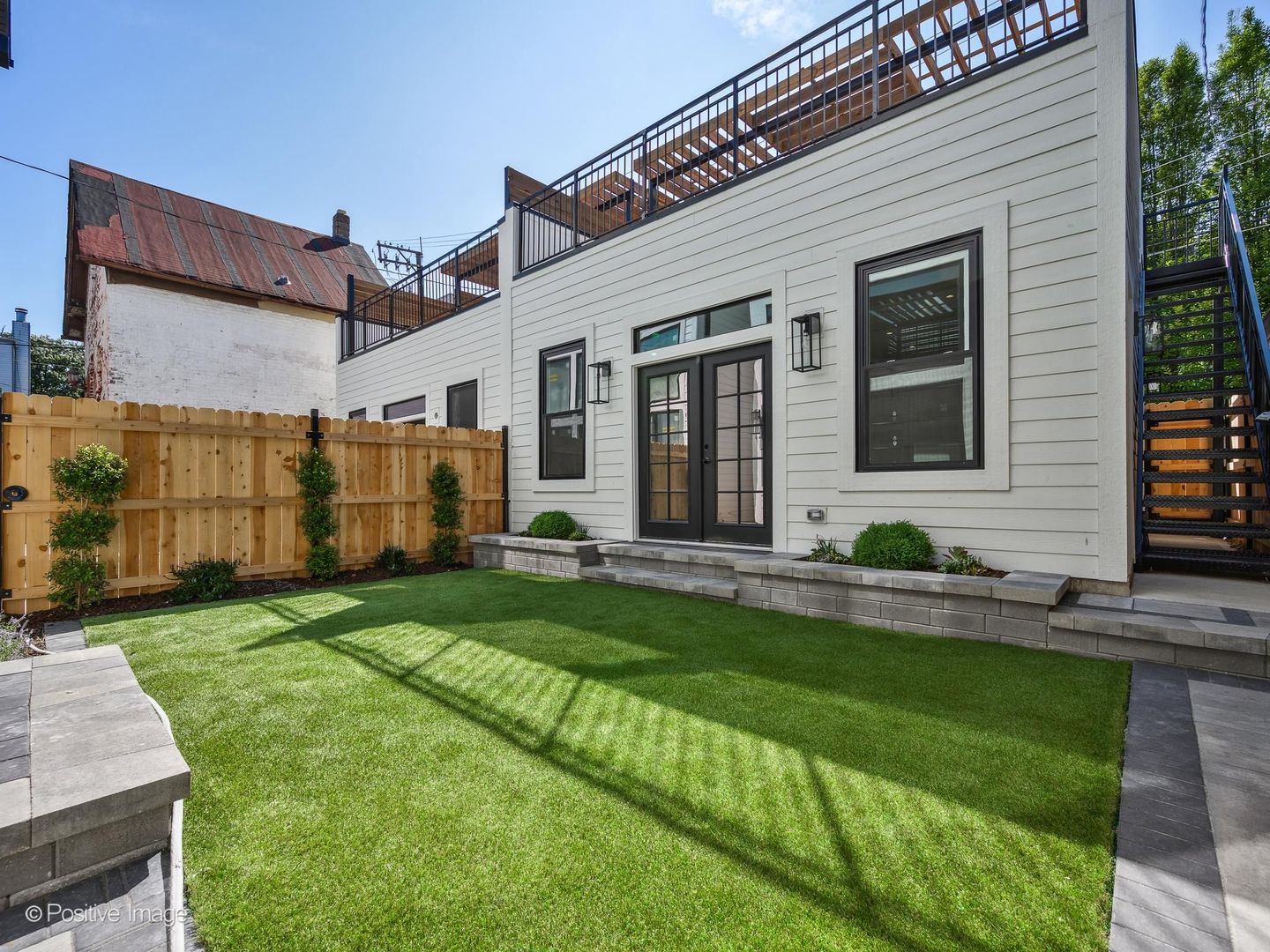 main property photo 40