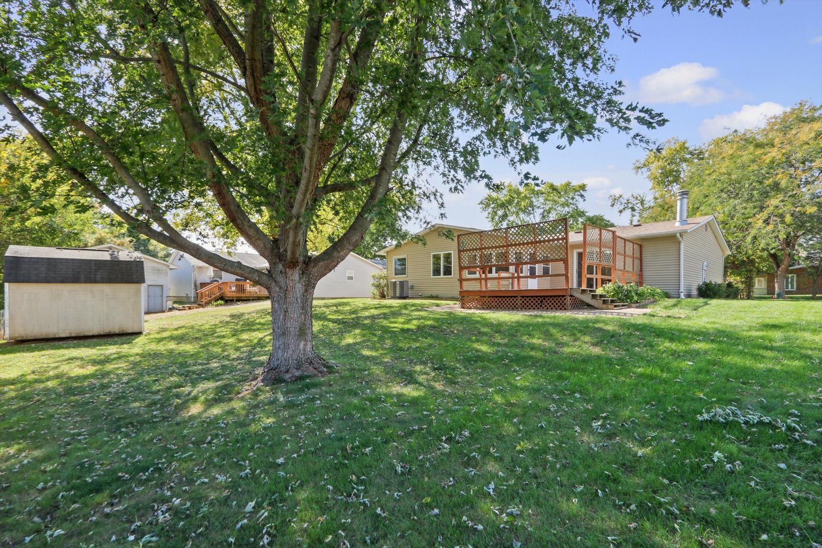 main property photo 30
