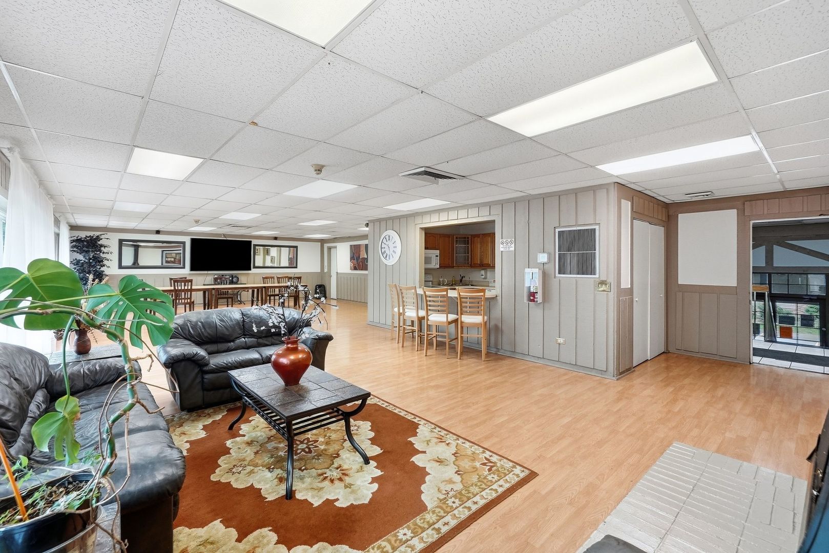 main property photo 25