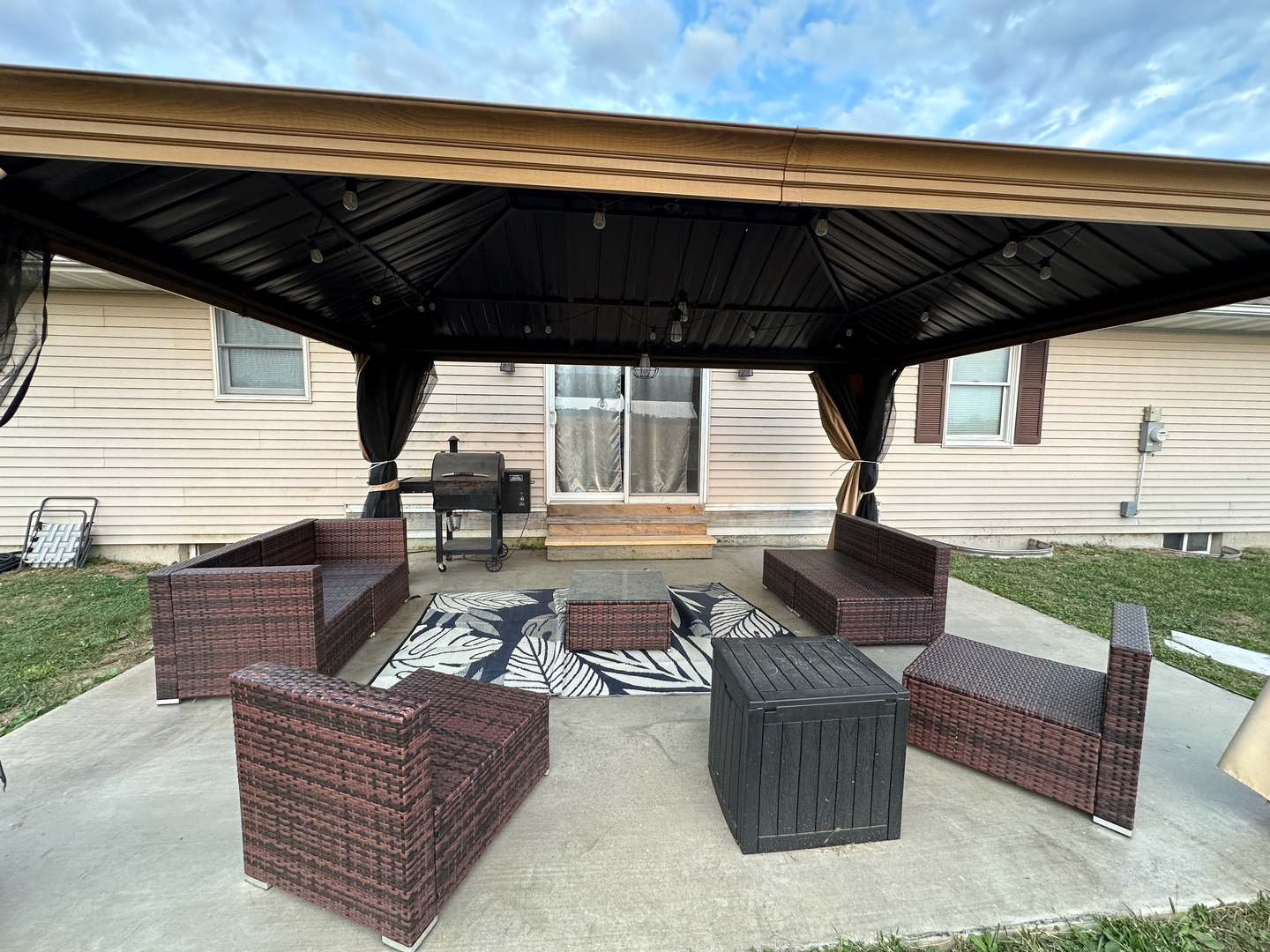 main property photo 36
