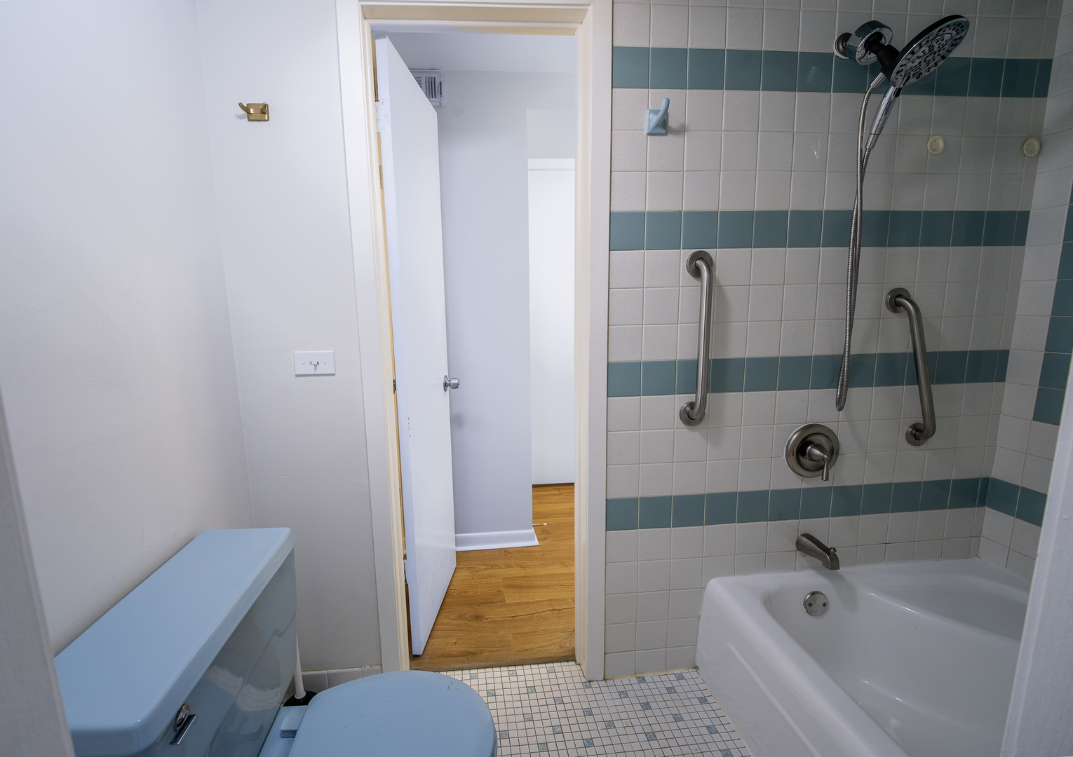 main property photo 13