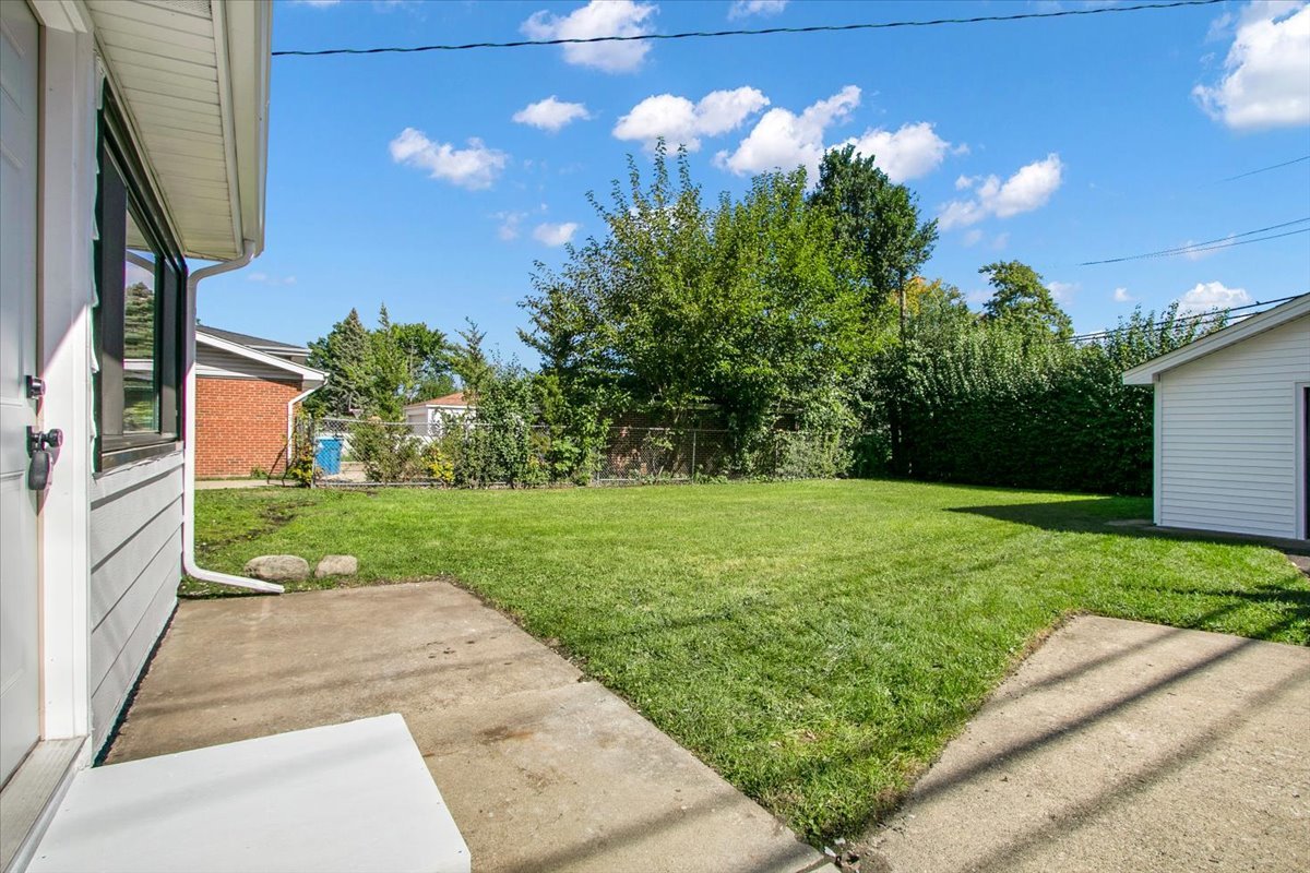 main property photo 22