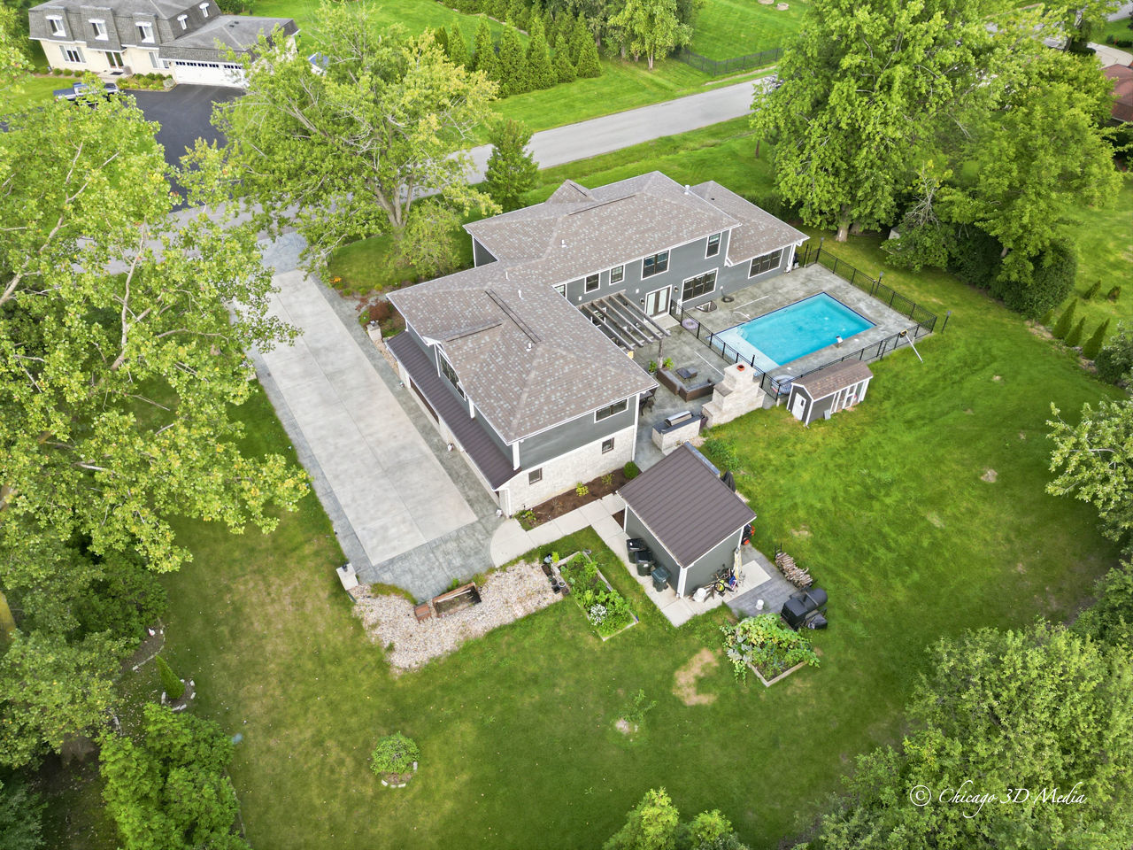 main property photo 37