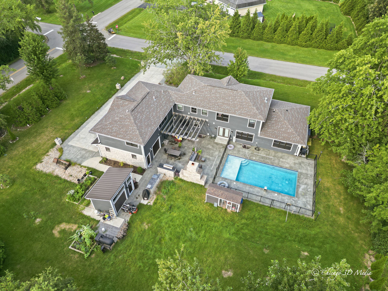 main property photo 38