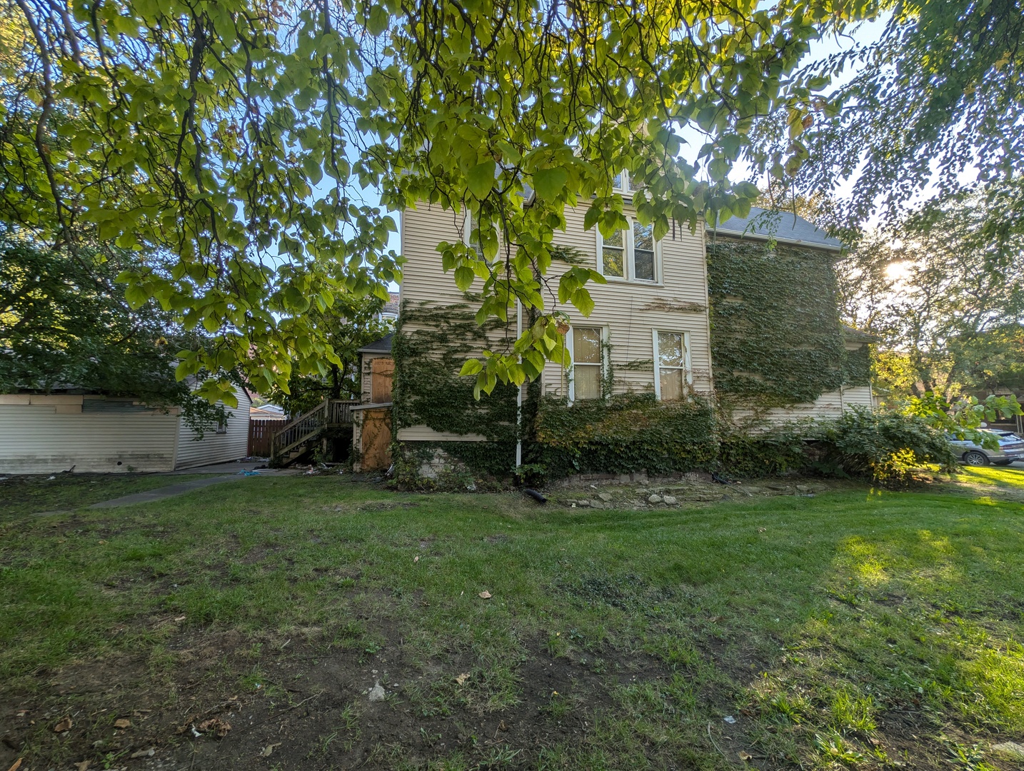 main property photo 18