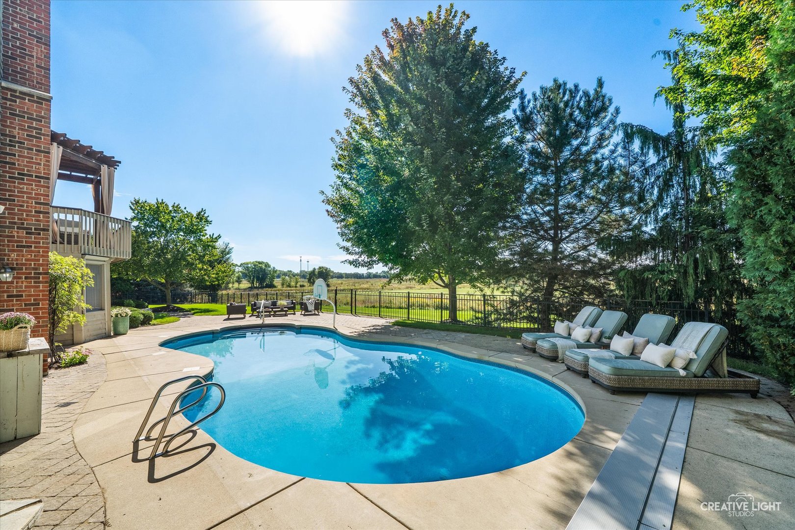 main property photo 37