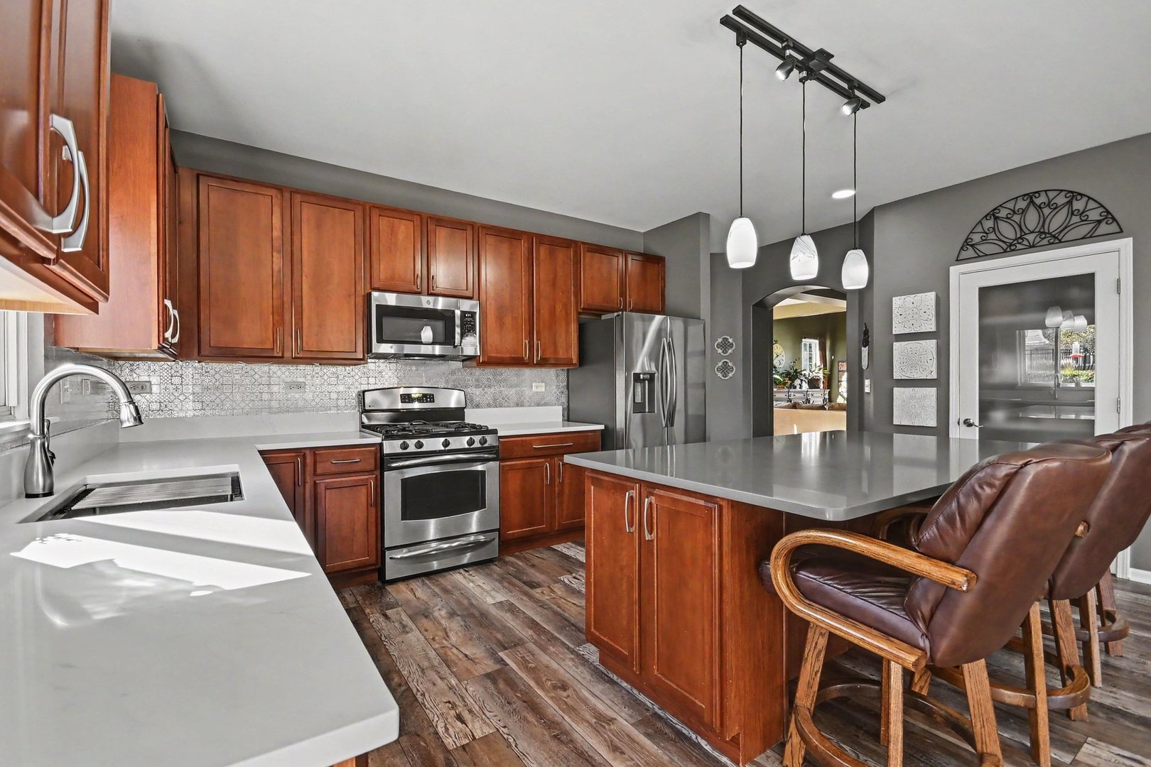 main property photo 15