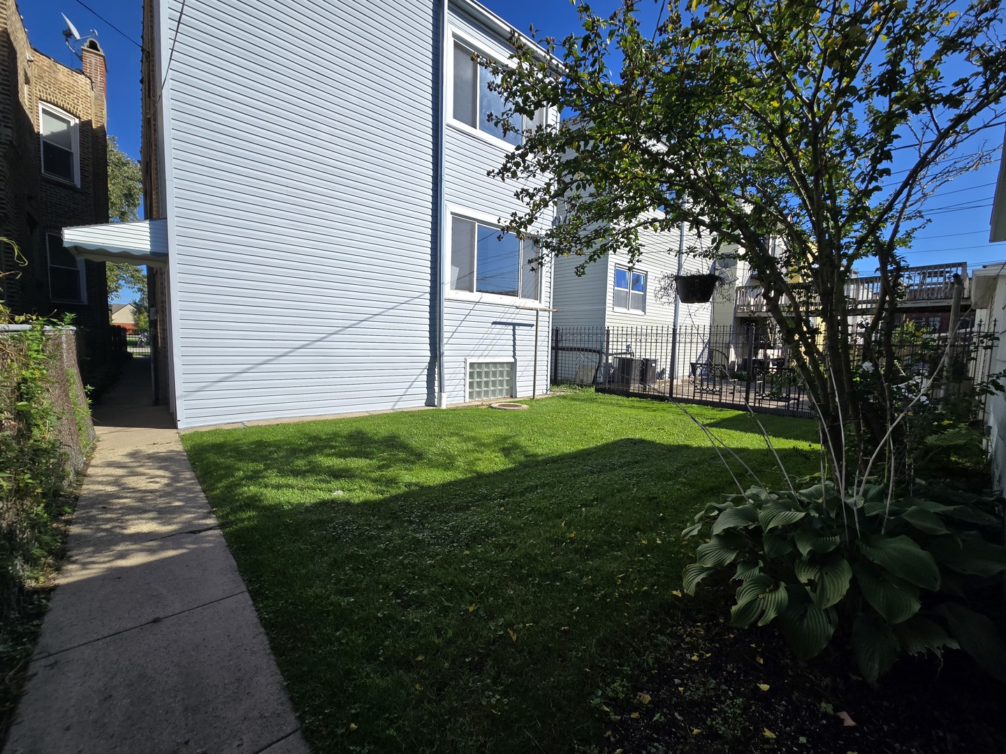 main property photo 15