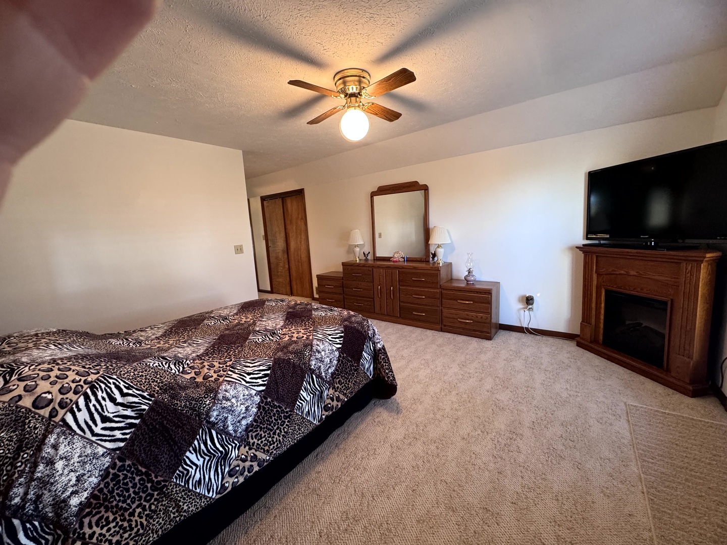 main property photo 18