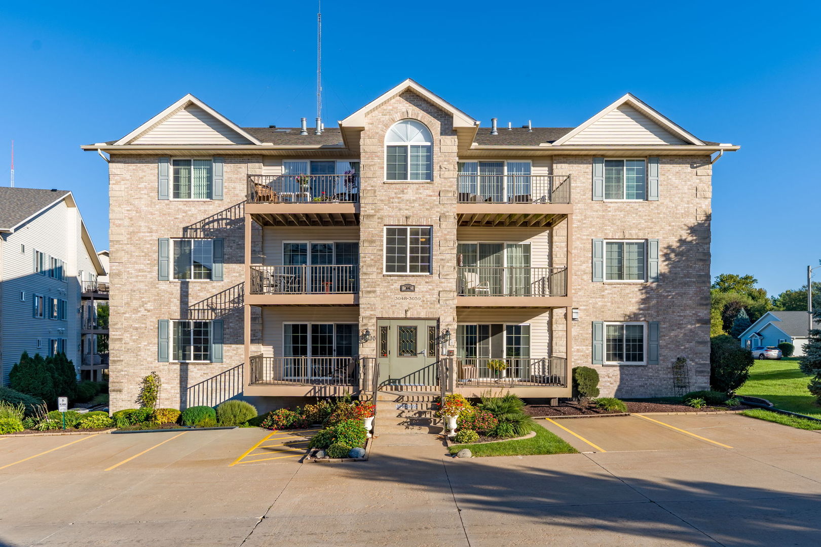 main property photo 0