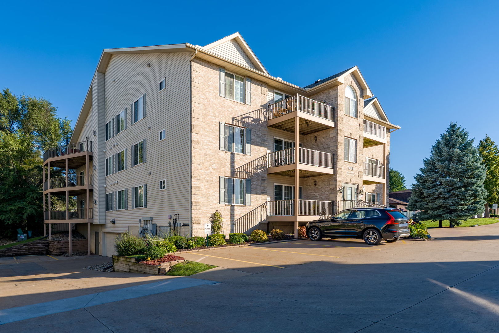 property viewer photo 18