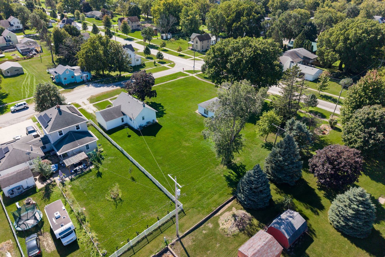 main property photo 31