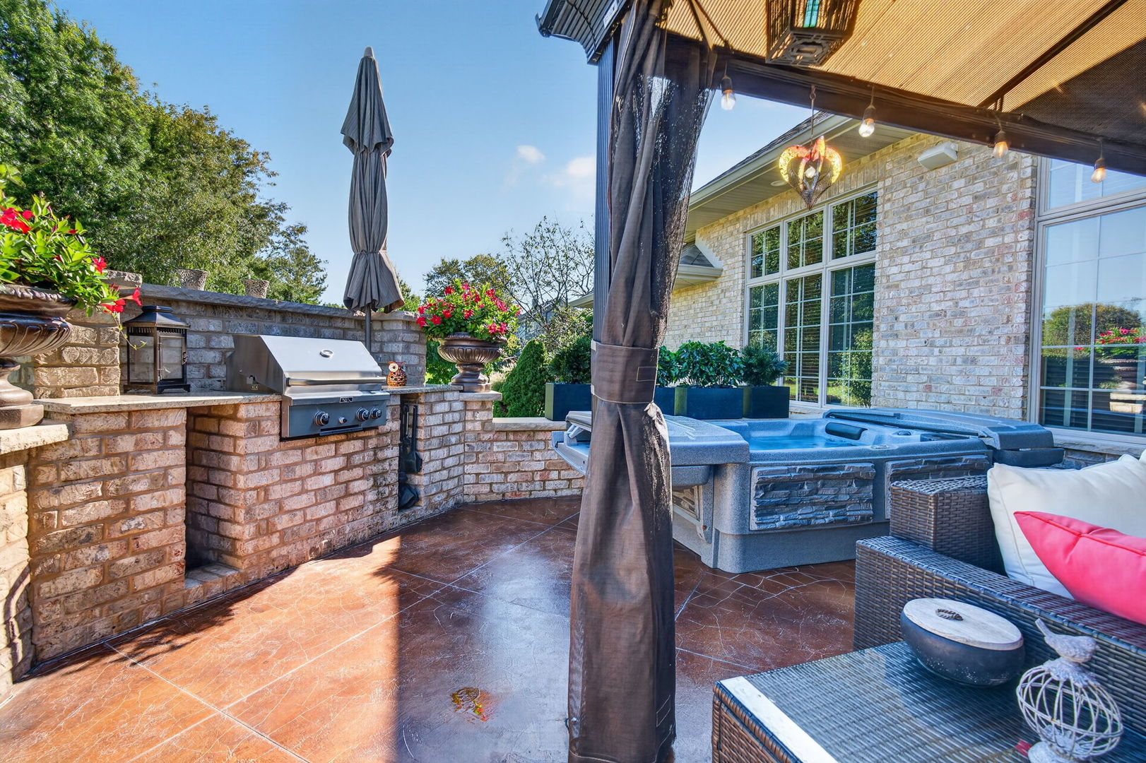 main property photo 111