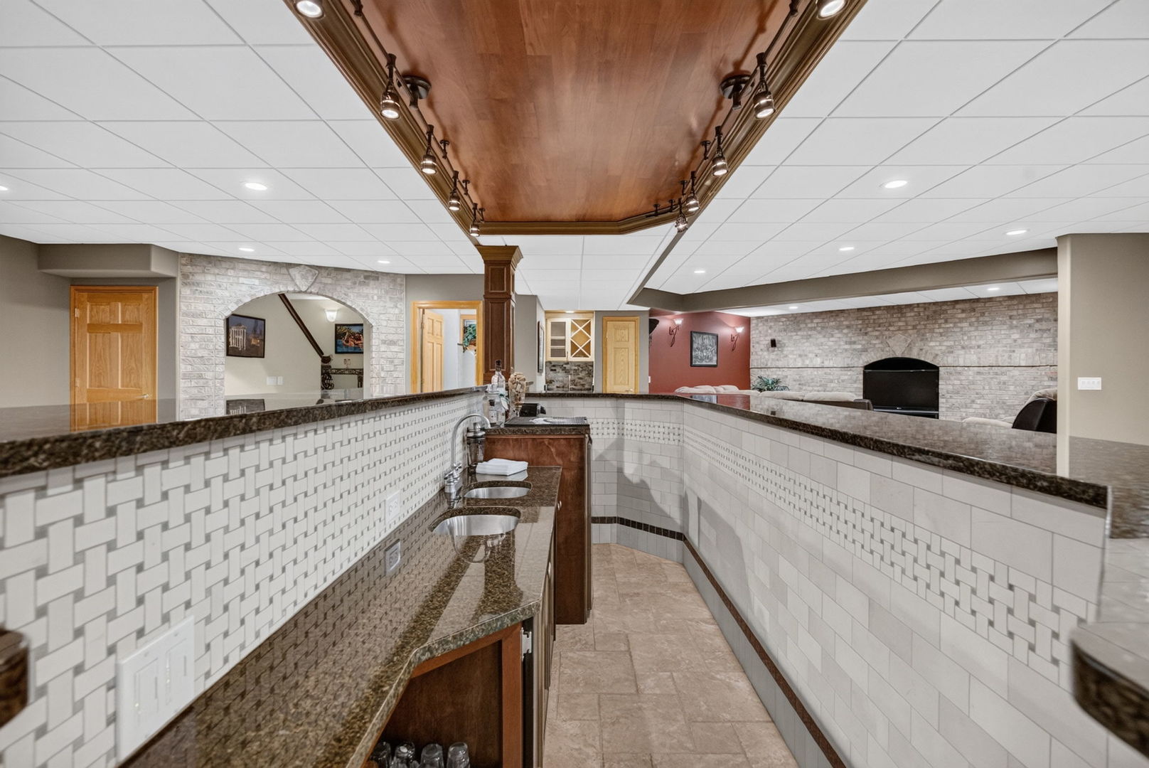 main property photo 83