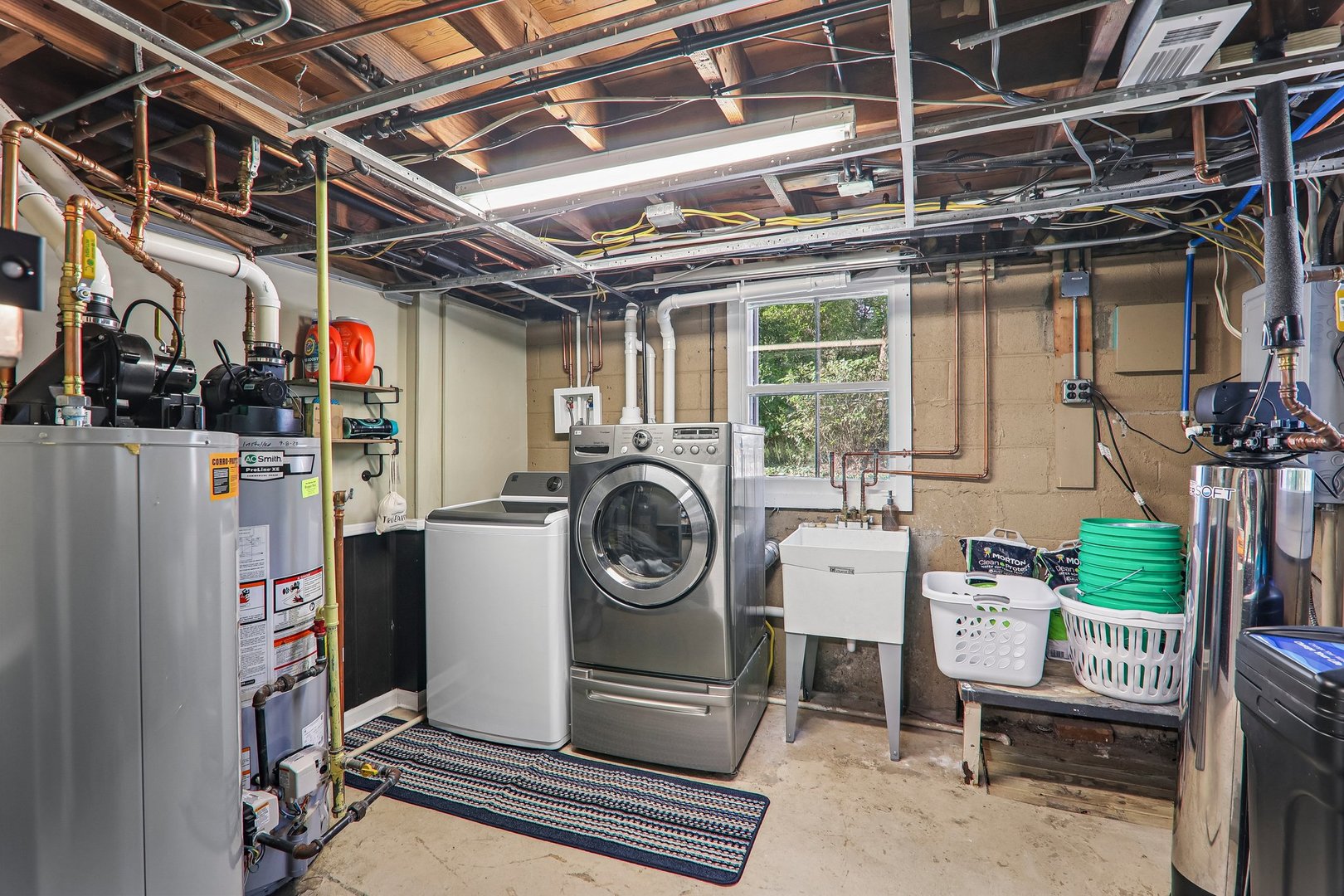 main property photo 51