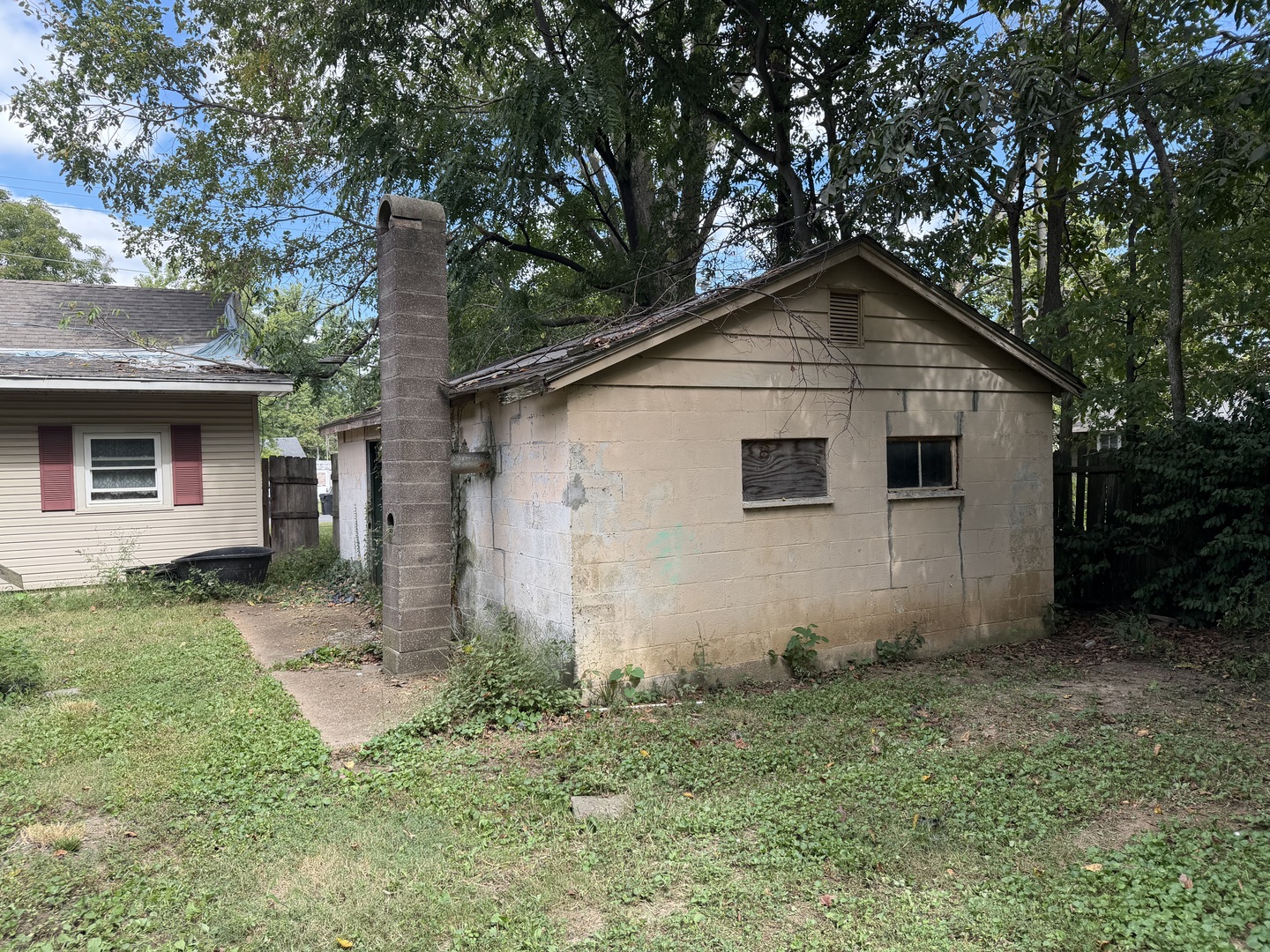 main property photo 6
