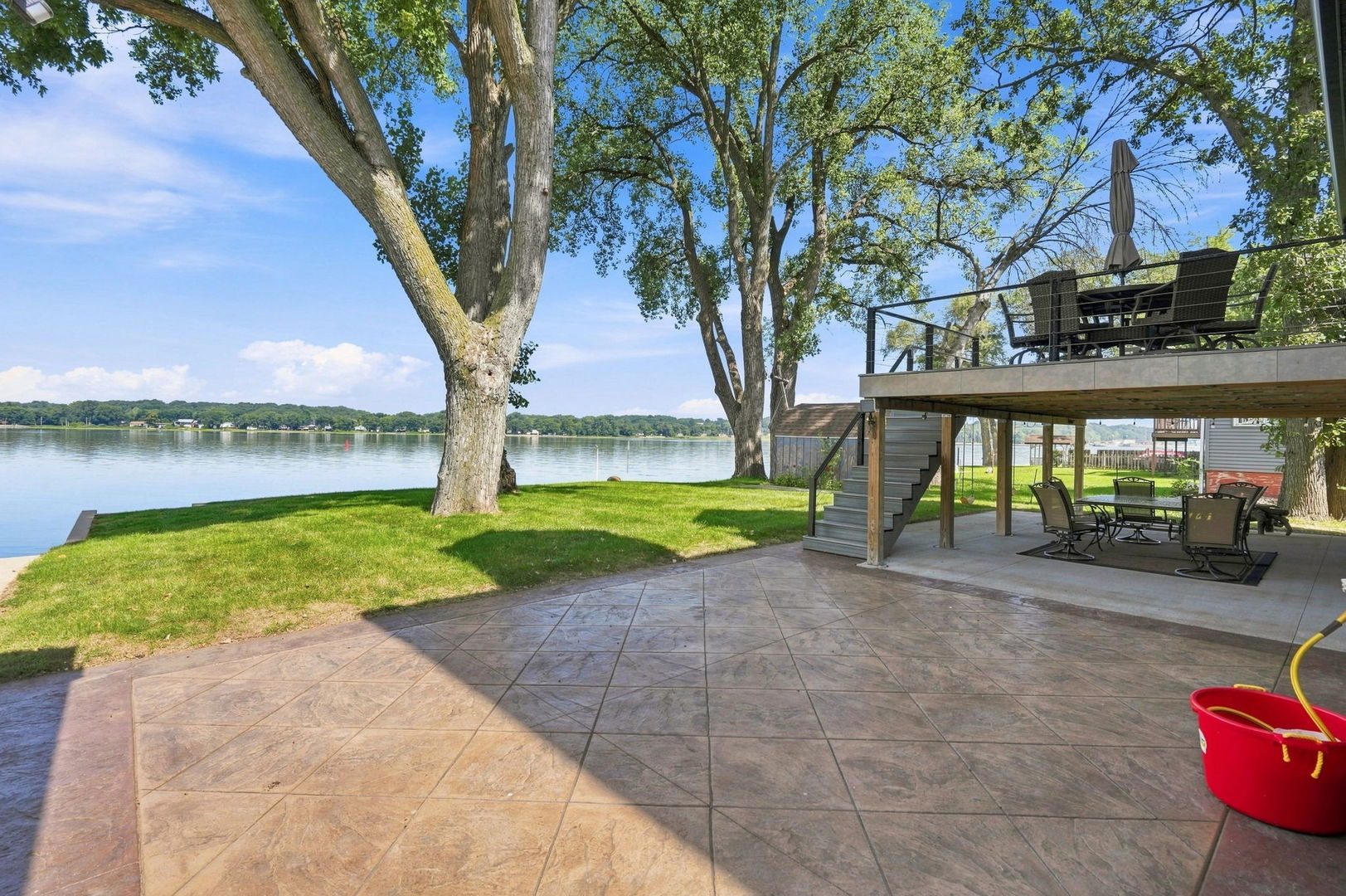 main property photo 40
