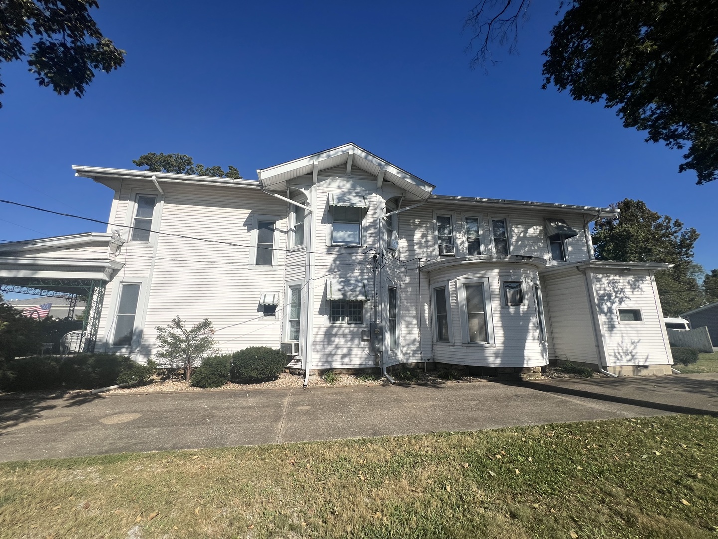 main property photo 1