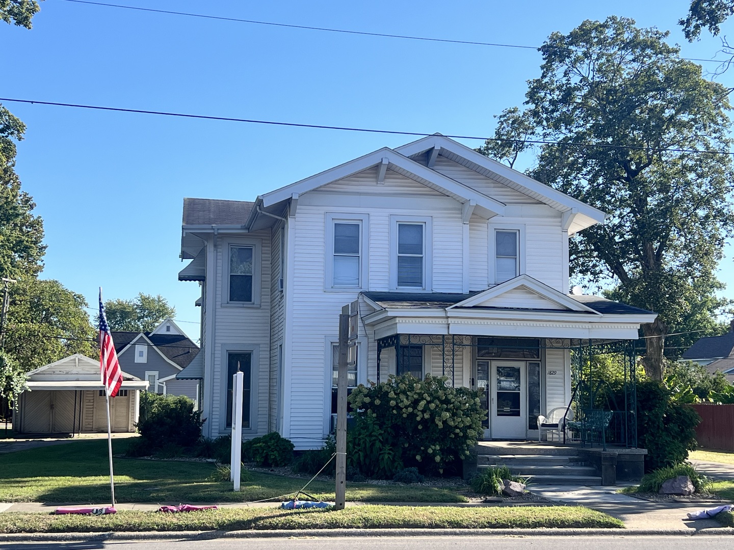 main property photo 14