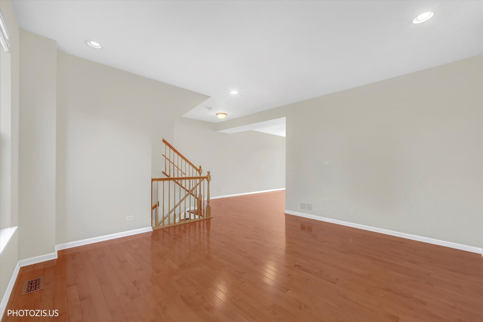 property viewer photo 10